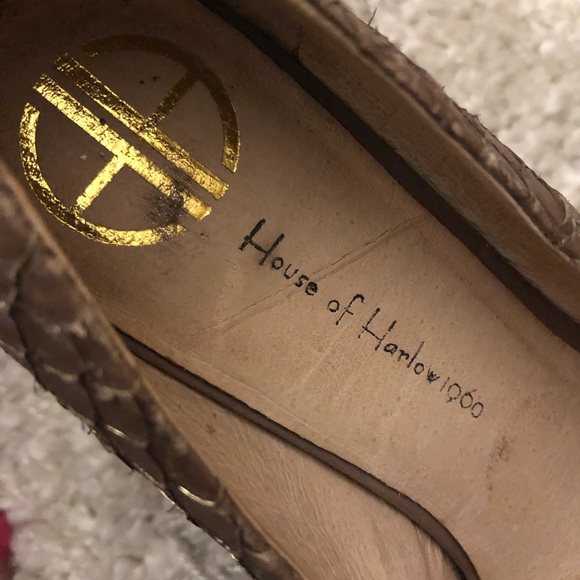 House of Harlow pearl scalloped peep toed heels - Picture 5 of 6